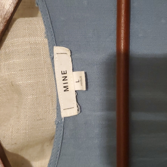 Dusty blue button back dot top - Picture 4 of 4